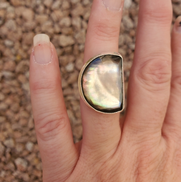 New Mother of Pearl 925 Silver Ring. - Picture 15 of 16